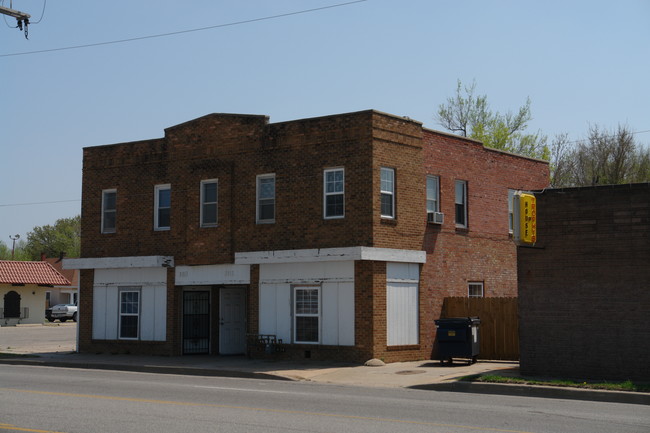 2015 E Central Ave in Wichita, KS - Building Photo - Building Photo