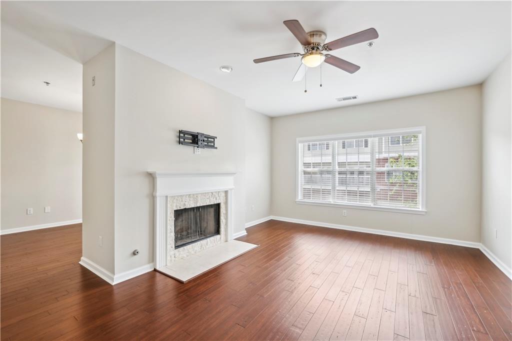 7110 Woodland Ln in Alpharetta, GA - Building Photo