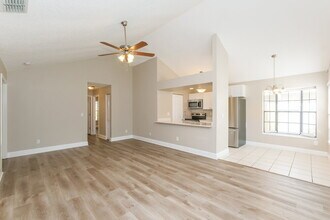 623 Bellingham Pl in Palm Harbor, FL - Building Photo - Building Photo