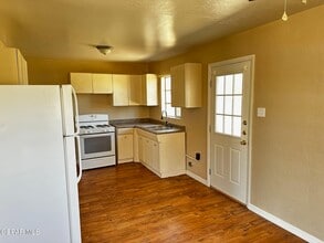 5013 Sierra Madre Dr in El Paso, TX - Building Photo - Building Photo