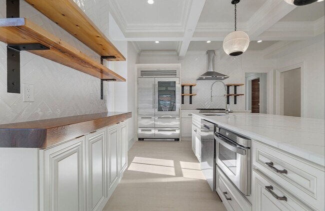 property at 6 Douglas St