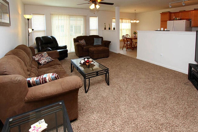 37 Red Plank Wy in Rochester, NY - Building Photo - Building Photo