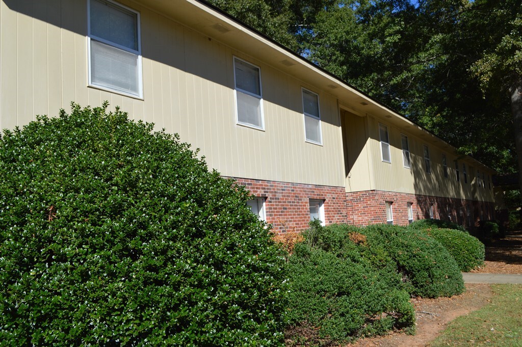 205 Kirk Ln in Pendleton, SC - Foto de edificio