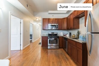 Private bedroom in 3 bed/1 bath Home in Boston, MA - Building Photo - Building Photo