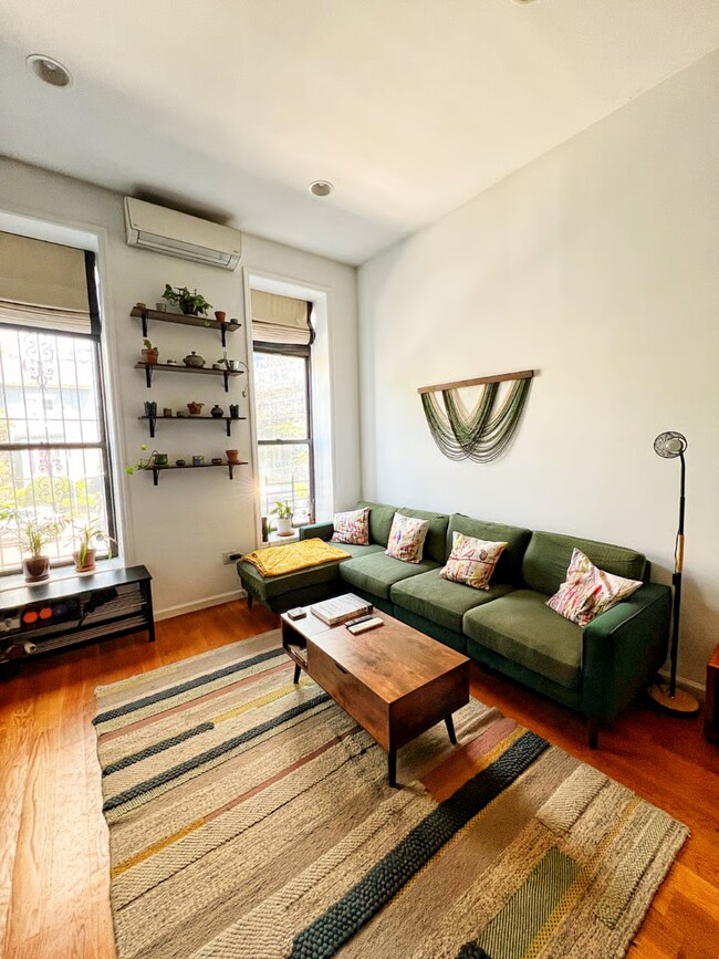 208 Lefferts Pl, Unit 2 in Brooklyn, NY - Foto de edificio - Building Photo