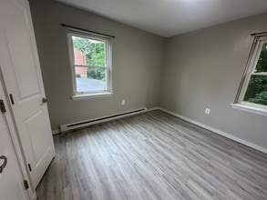20 Sutton Pl in Groton, CT - Building Photo - Building Photo