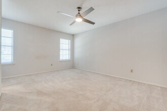 10745 Sandpiper Ln in Dallas, TX - Building Photo - Building Photo