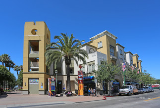 3301 E 12th St in Oakland, CA - Foto de edificio - Building Photo