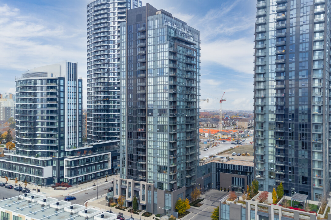 Amber at Pinnacle Uptown, South Tower in Mississauga, ON - Building Photo