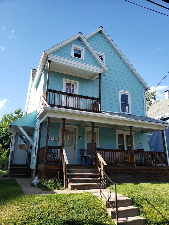 12 Division St, Unit 2