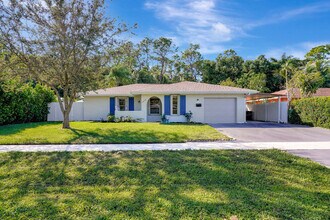 2374 Poinciana Dr in Naples, FL - Building Photo - Building Photo