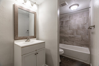 Azure Place Apartments in Memphis, TN - Building Photo - Interior Photo