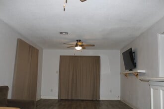 9 Gerard Ct in Gretna, LA - Foto de edificio - Building Photo