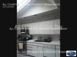 38 Summit St in Hicksville, NY - Building Photo - Building Photo