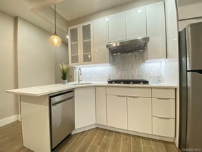 89-21 69th Rd in New York, NY - Building Photo - Building Photo