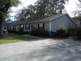 1050 Freeland St in Orangeburg, SC - Building Photo