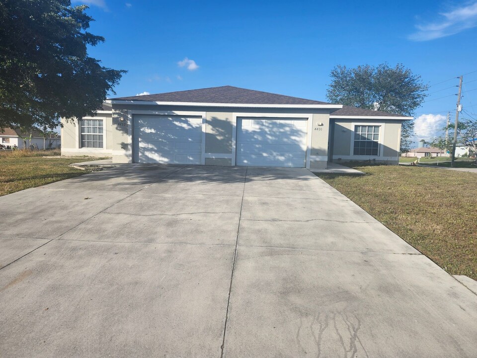 4400-4402 27th St SW in Lehigh Acres, FL - Building Photo