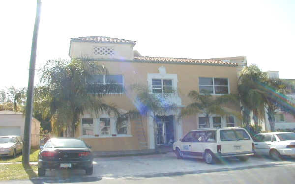 4215 Sheridan Ave in Miami Beach, FL - Building Photo