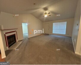 2720 Sapphire St in College Park, GA - Building Photo - Building Photo