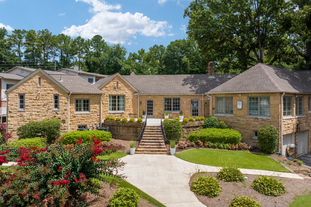 Vestavia Park Apartments in Vestavia Hills, AL - Building Photo