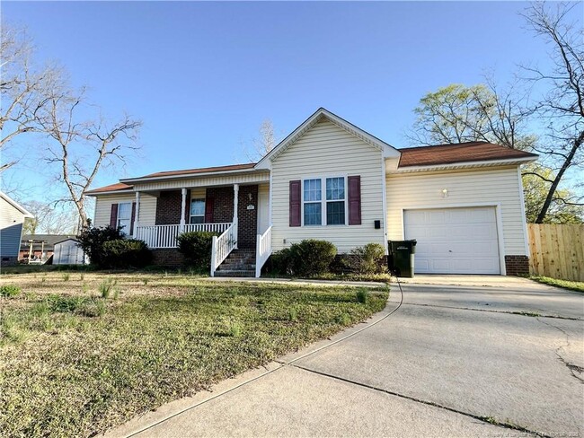 341 Kingdom Estate Dr in Fayetteville, NC - Building Photo - Building Photo