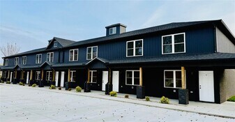 913 W 9th St in Russellville, KY - Building Photo