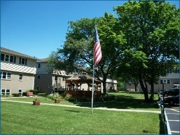 Parliament Arms Apartments in Rochester, NY - Building Photo - Building Photo