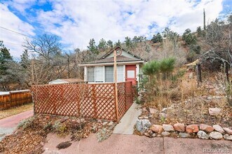 811 Shoshone Pl in Manitou Springs, CO - Building Photo - Building Photo
