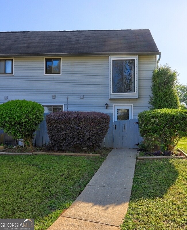 property at 288 Country Club Dr