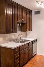 1421 S 12th St in Waco, TX - Building Photo - Building Photo