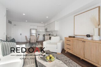1011-1013 Everett St in Los Angeles, CA - Foto de edificio - Building Photo