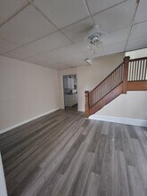 16 Newitt Pl in Kingston, PA - Building Photo - Building Photo