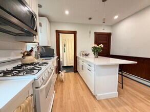 6 Orange St in Waltham, MA - Building Photo - Building Photo