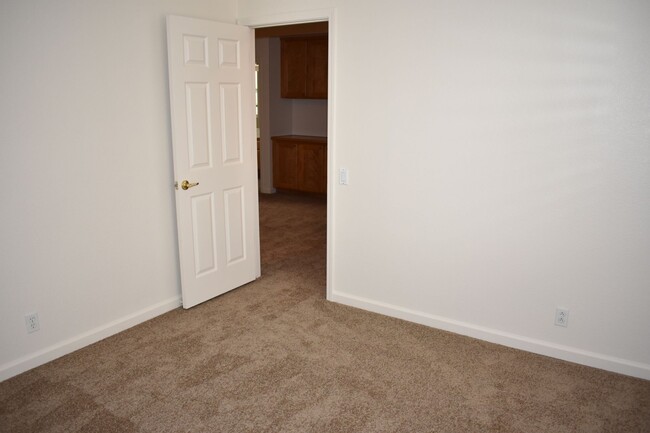 469 Anacapa Dr in Roseville, CA - Building Photo - Building Photo