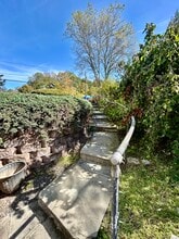 151 Washington Ave in Woodbury, CT - Building Photo - Building Photo