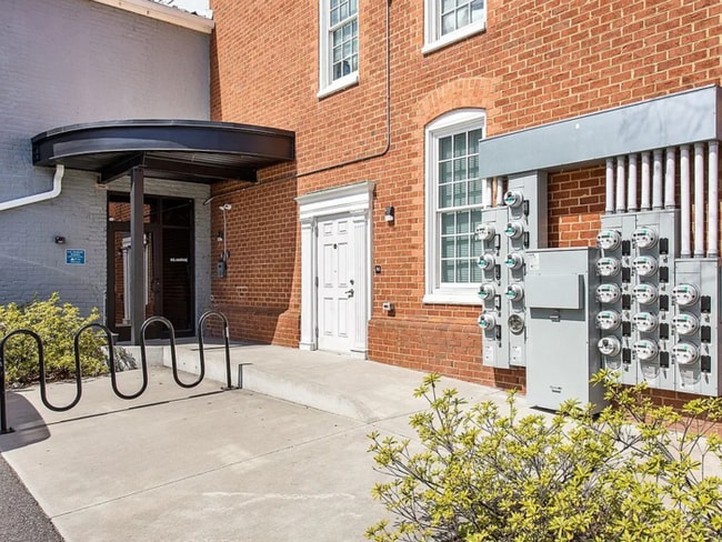 property at 6 S Harvie St