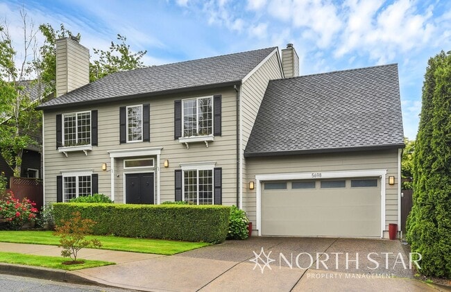 property at 5698 La Mesa Ct