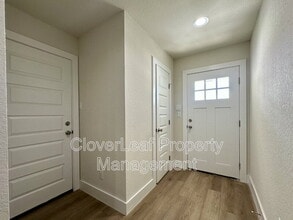 732 Abigail Aly in San Antonio, TX - Building Photo - Building Photo
