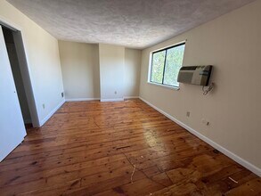 5 Islington Ter, Unit 2 in Boston, MA - Foto de edificio - Building Photo