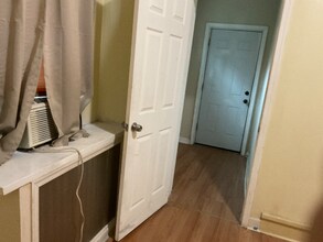 116 W 25th St in Baltimore, MD - Foto de edificio - Building Photo