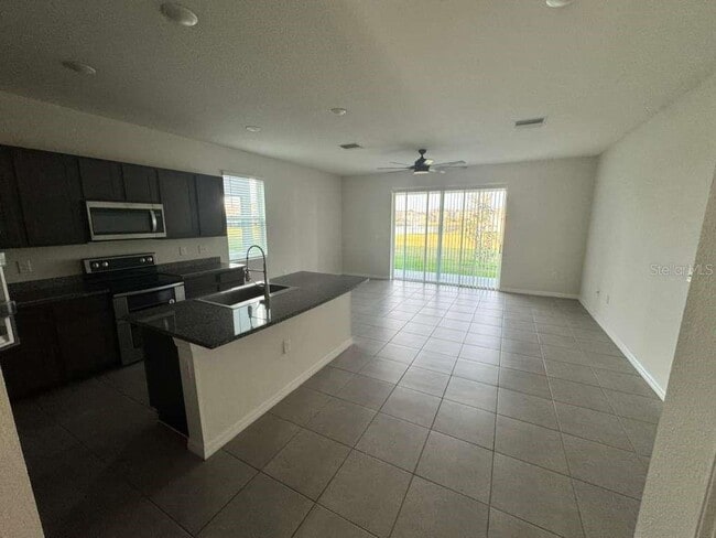 16177 Glowing Grove Ave in Odessa, FL - Building Photo - Building Photo