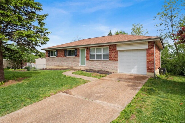 10747 Gail Ct in St. Louis, MO - Building Photo - Building Photo