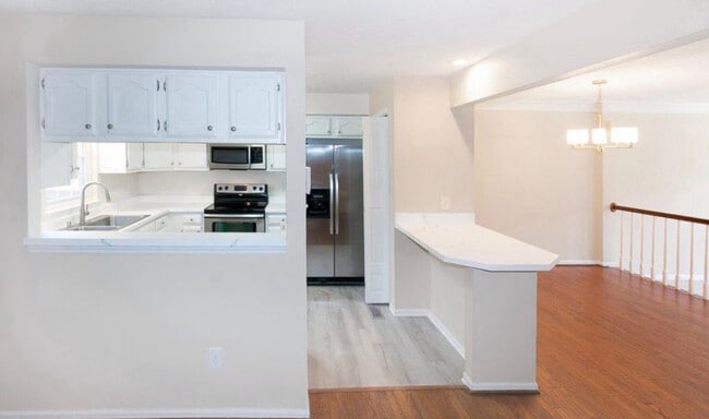 14096 Winding Ridge Ln in Centreville, VA - Building Photo - Building Photo