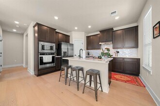 8417 Laughlin Ln in Austin, TX - Building Photo - Building Photo