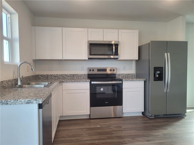 2121 Pesuna Dr in Bullhead City, AZ - Building Photo - Building Photo