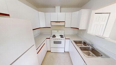 10031 B 106 Ave. in Grande Prairie, AB - Building Photo - Building Photo