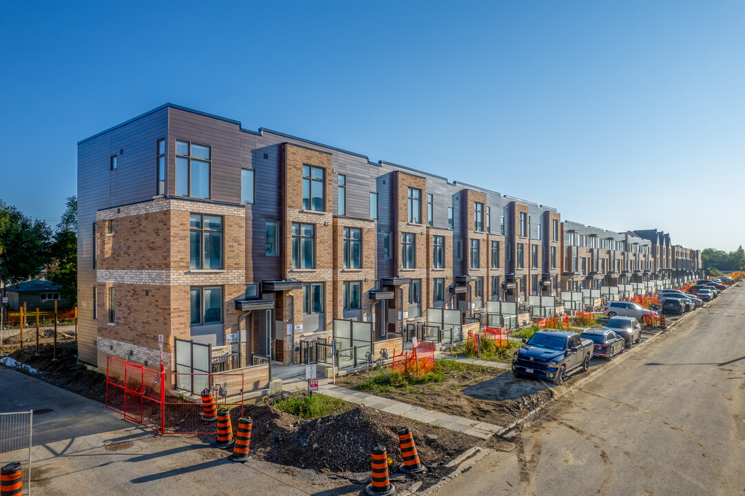 New Lawrence Heights in Toronto, ON - Building Photo