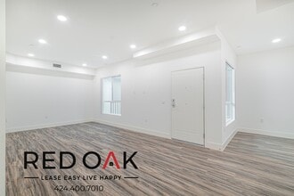 4000 Mont Clair St in Los Angeles, CA - Building Photo - Building Photo