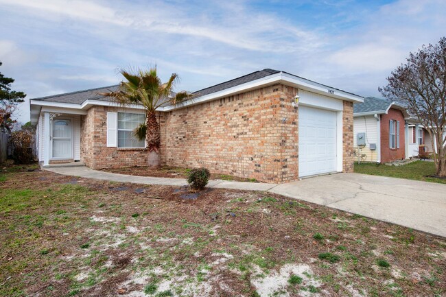 6428 Starfish Cove in Gulf Breeze, FL - Building Photo - Building Photo