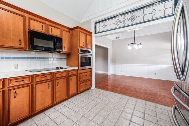 property at 2245 N Austin Ave